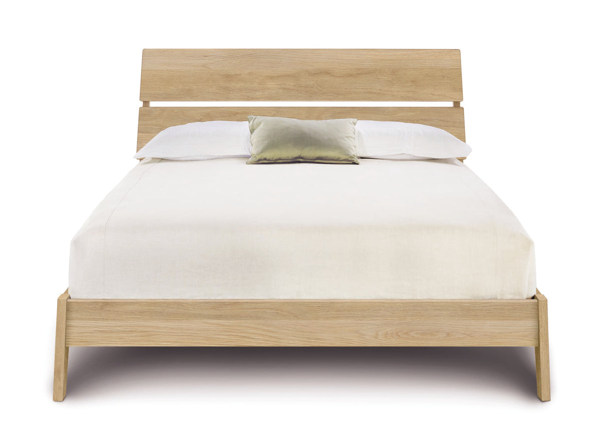 Linn Bed in Oak