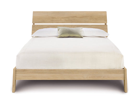 Linn Bed in Oak