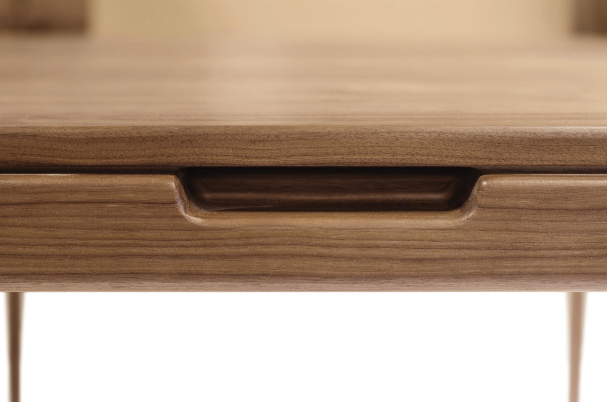Lisse Extension Table with Self Storing Leaf