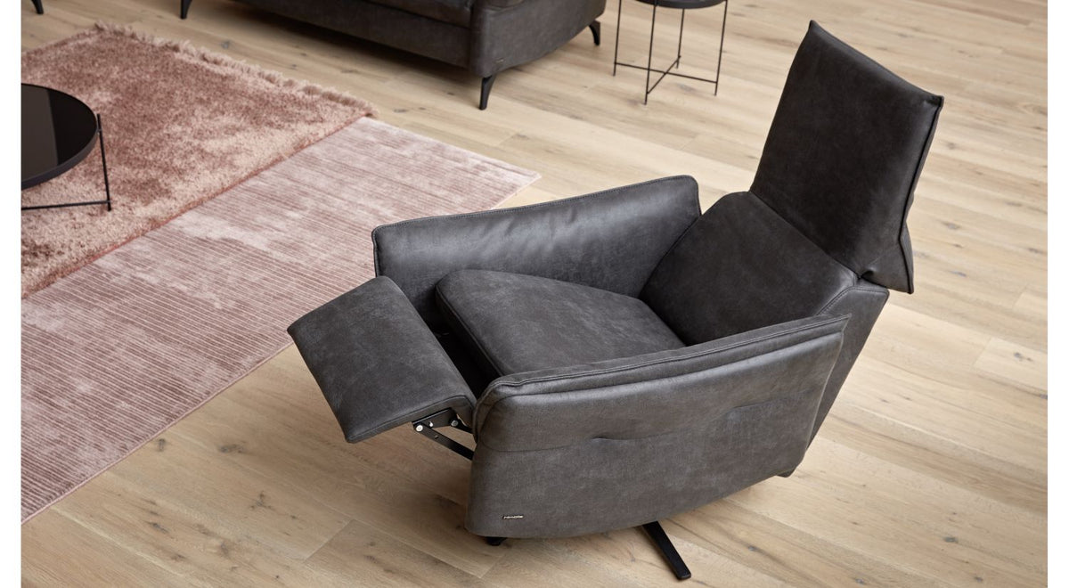 Pelican Swivel Recliner