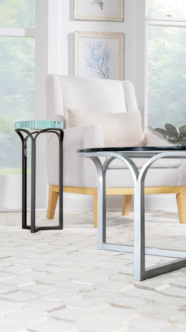 Wave Round Cocktail Table
